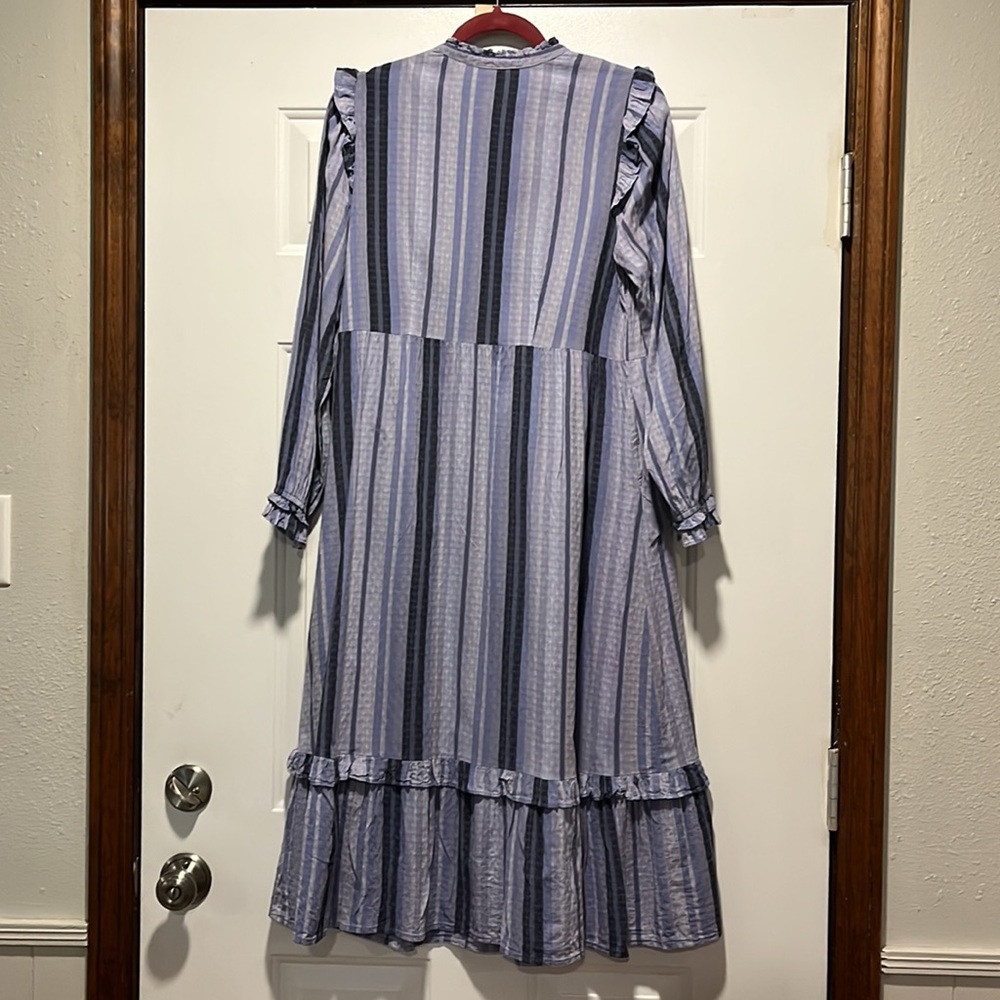 Universal Thread XS S M Blue Lavender Striped button up long sleeve Midi dress - Picture 13 of 16